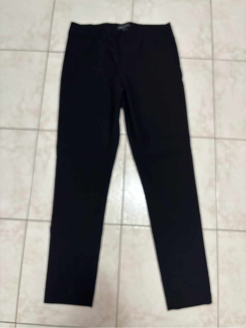 Like new Adrianna Pappell Black Stretch Pull on Straight Leg Pants Size 8